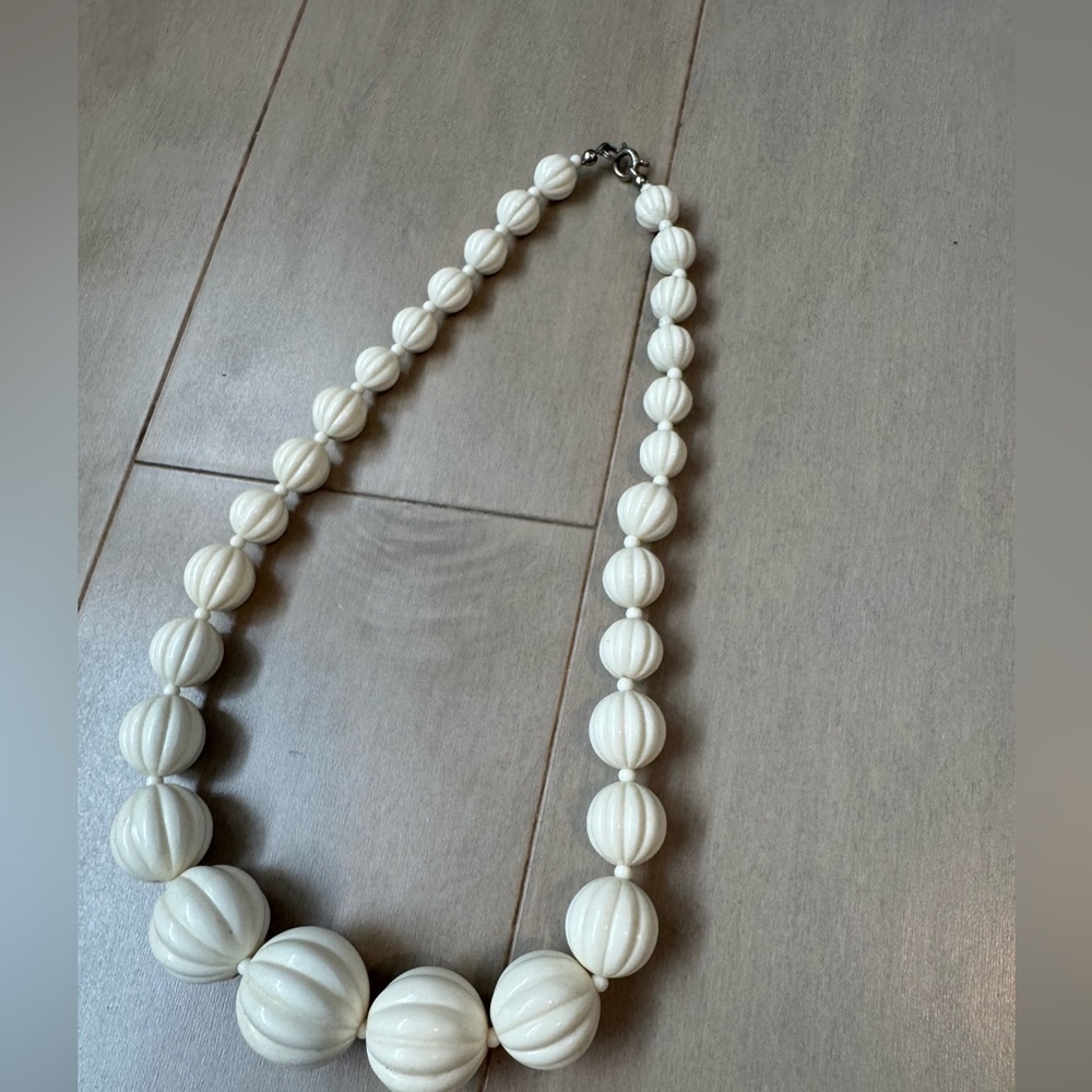 Vintage beaded cream Beaded Necklace